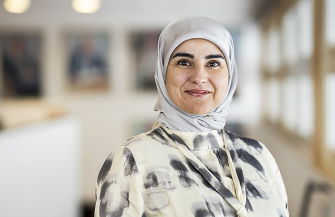 Porträttfoto av en kvinna.